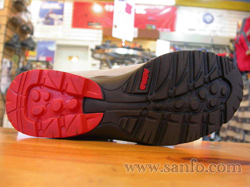 从户外鞋底的花纹看用途[图]