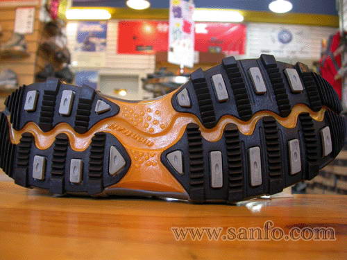 从户外鞋底的花纹看用途[图]