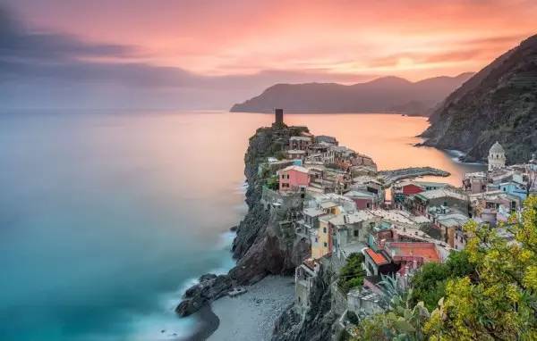 2015年最让人感动的20个旅行瞬间 你记住了几个?