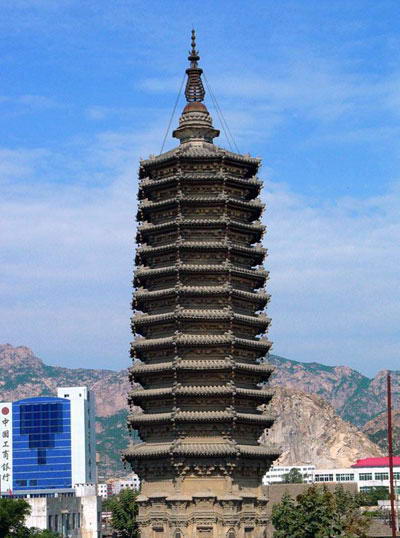 源影寺塔风景图