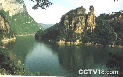 三游洞风景图