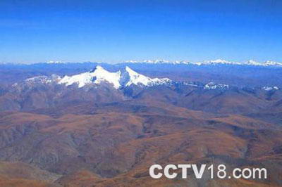 雅拉香布大雪山