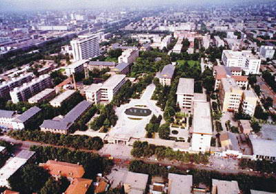 西北大学风景图